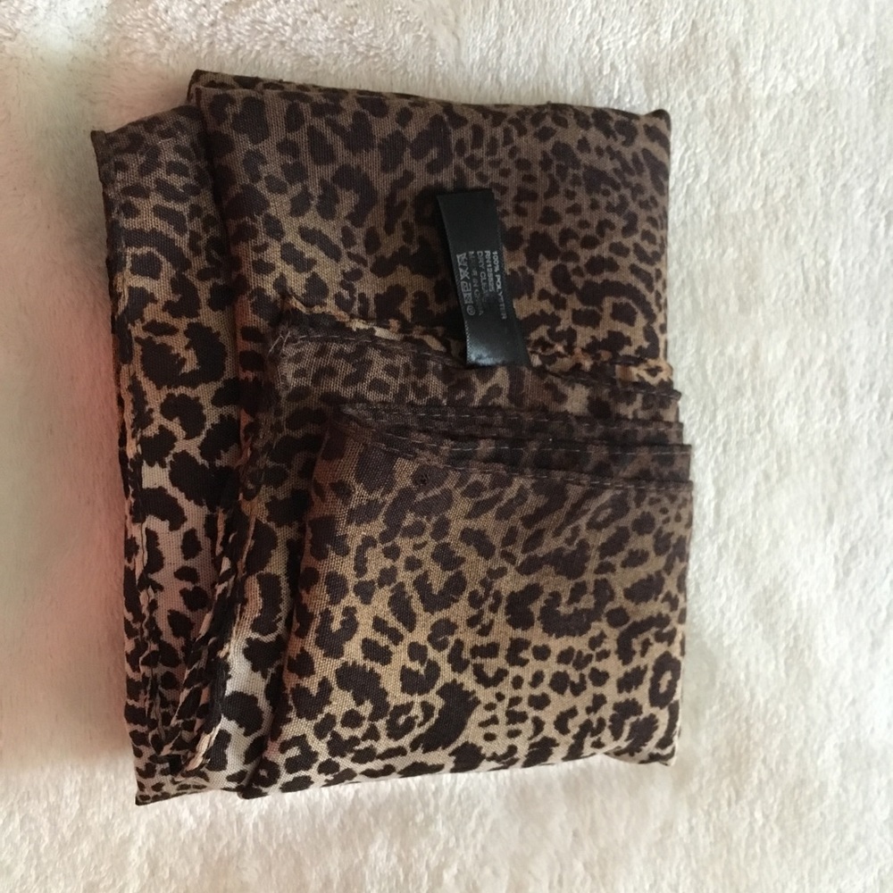 Scarf - Picture 4 of 5